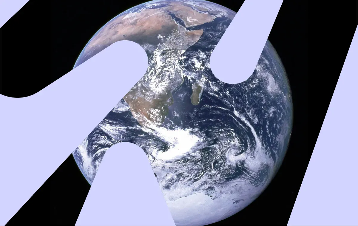 Bilde av en jordklode med forskningsrådets grafikk oppå